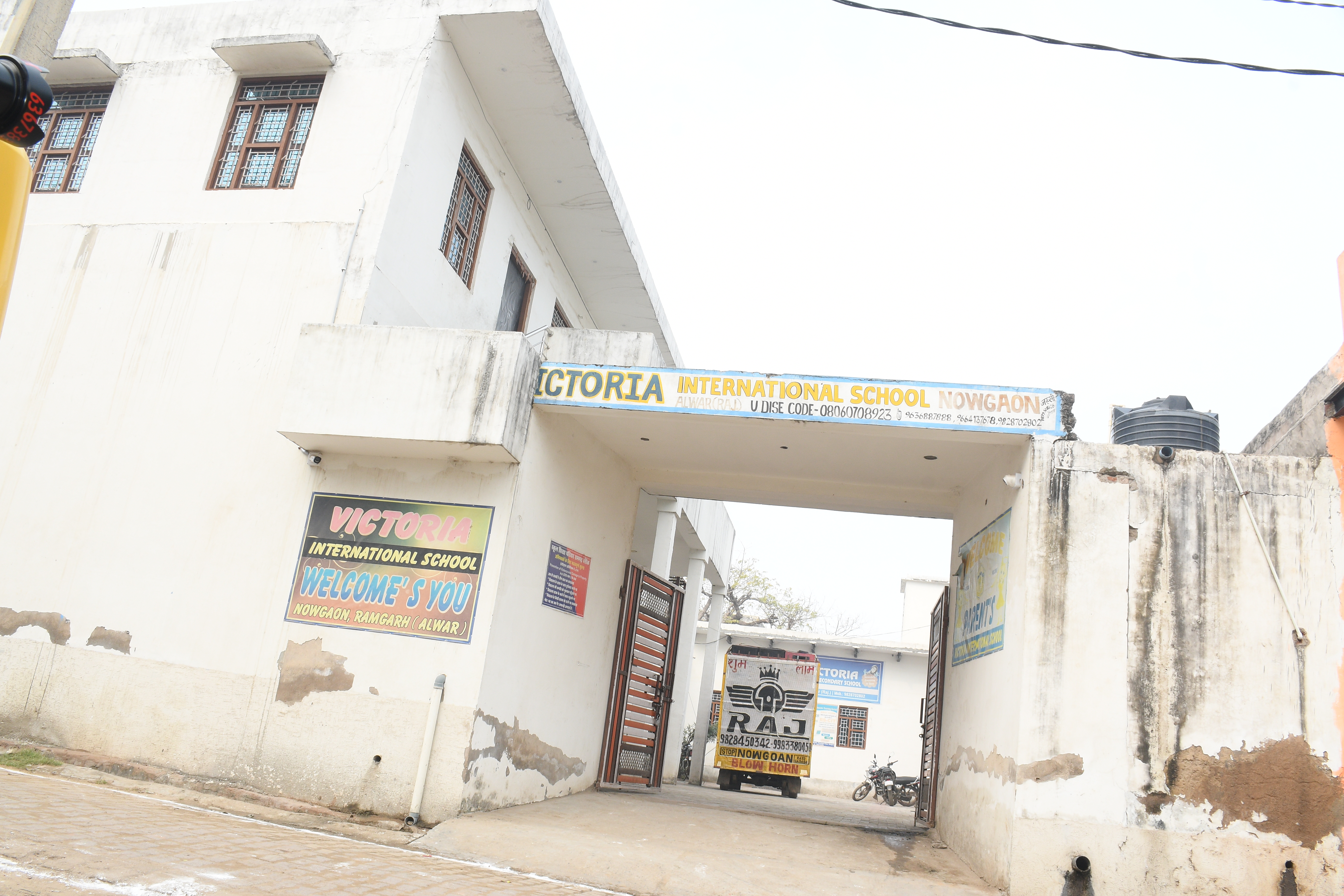 Victoria International School